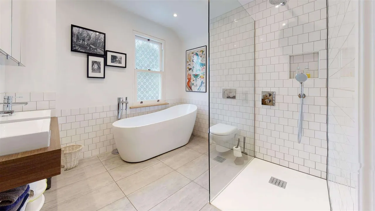 Meadow Road, Loughton, photo 9