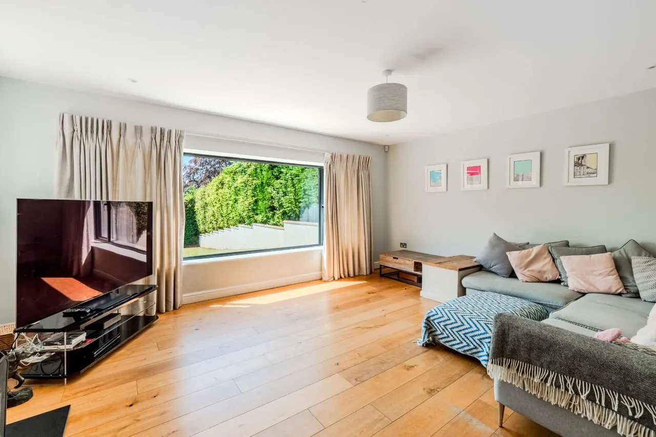 Lodge Drive, Long Ashton, BS41, photo 2