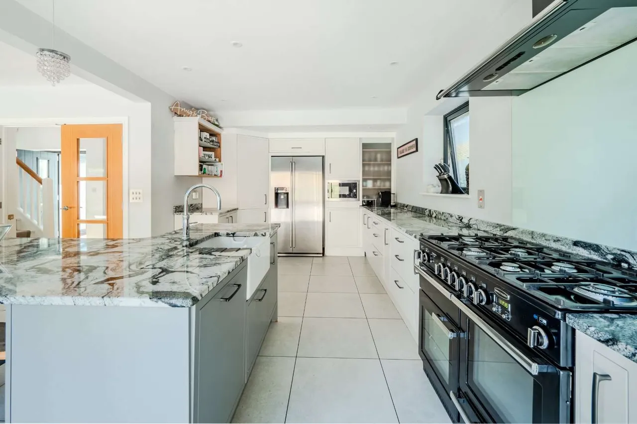 Lodge Drive, Long Ashton, BS41, photo 5