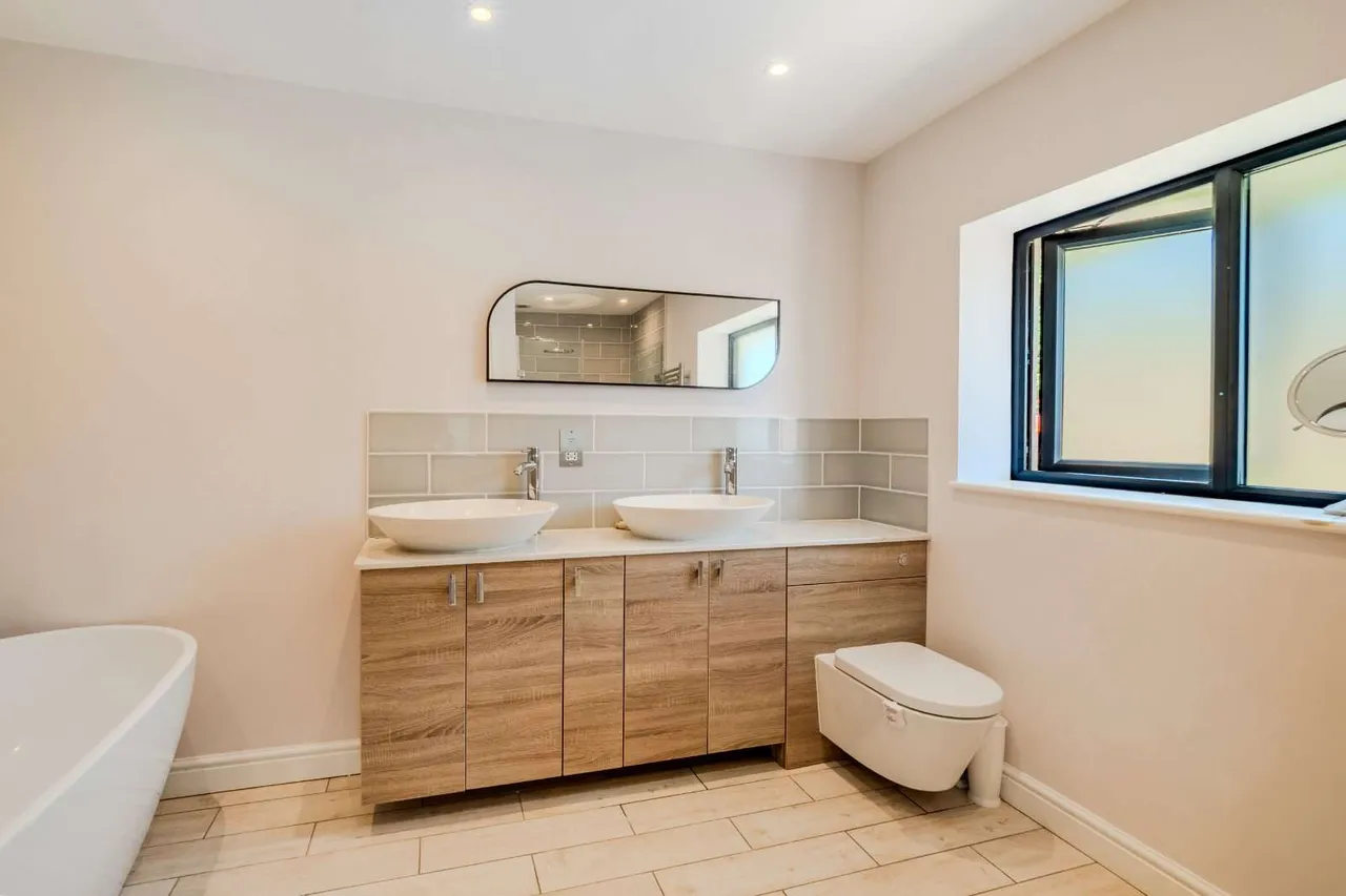 Lodge Drive, Long Ashton, BS41, photo 13