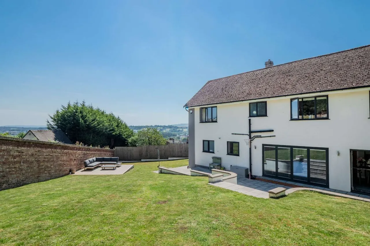 Lodge Drive, Long Ashton, BS41, photo 17