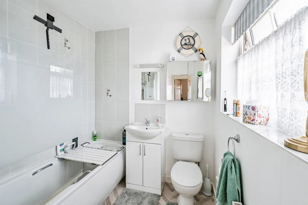 Netherfield Avenue, Eastbourne, BN23, photo 12