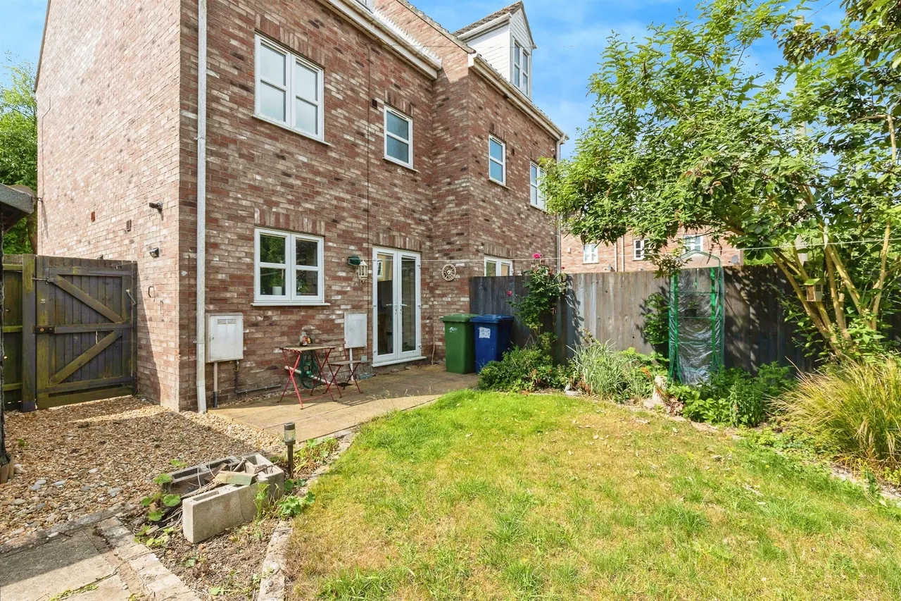 Old Bakery Close, March, PE15, photo 12