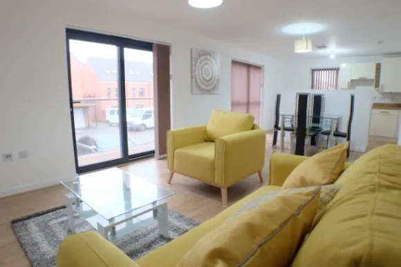 2 bed flat to rent — Sir Harry Secombe Court, Swansea, SA1