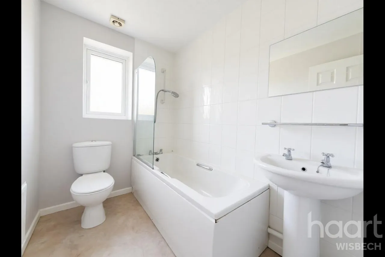 Henry Warby Avenue, Elm, PE14, photo 8