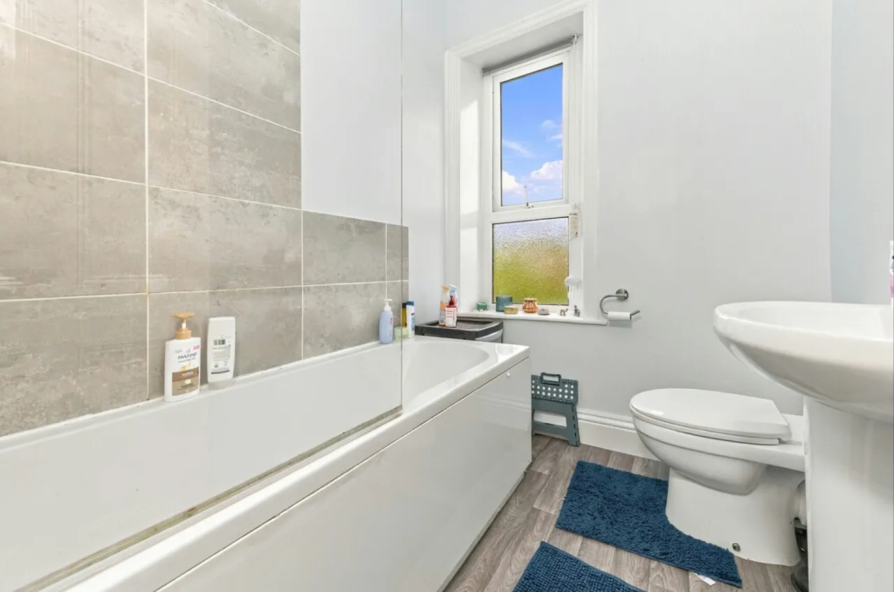 Manchester Road, Linthwaite, HD7, photo 7