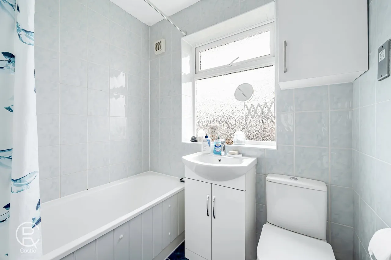 Beechwood Avenue, Greenford, Middlesex, Greater London, UB6 9UD, photo 10