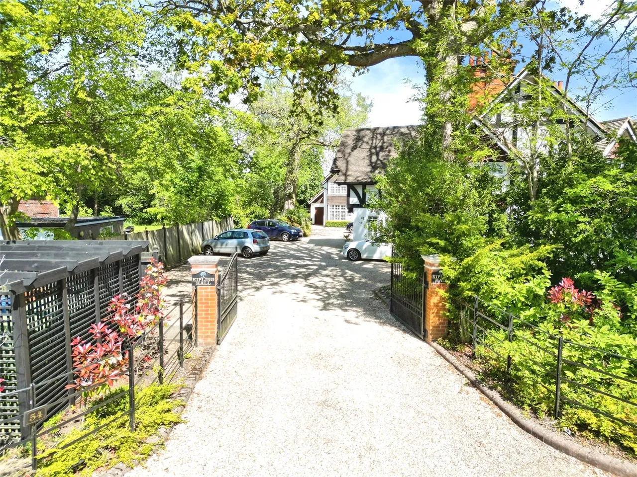 Dukes Ride, Crowthorne, Berkshire, RG45 6NU, photo 8