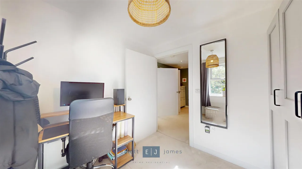 Stag Lane, Buckhurst Hill, photo 8