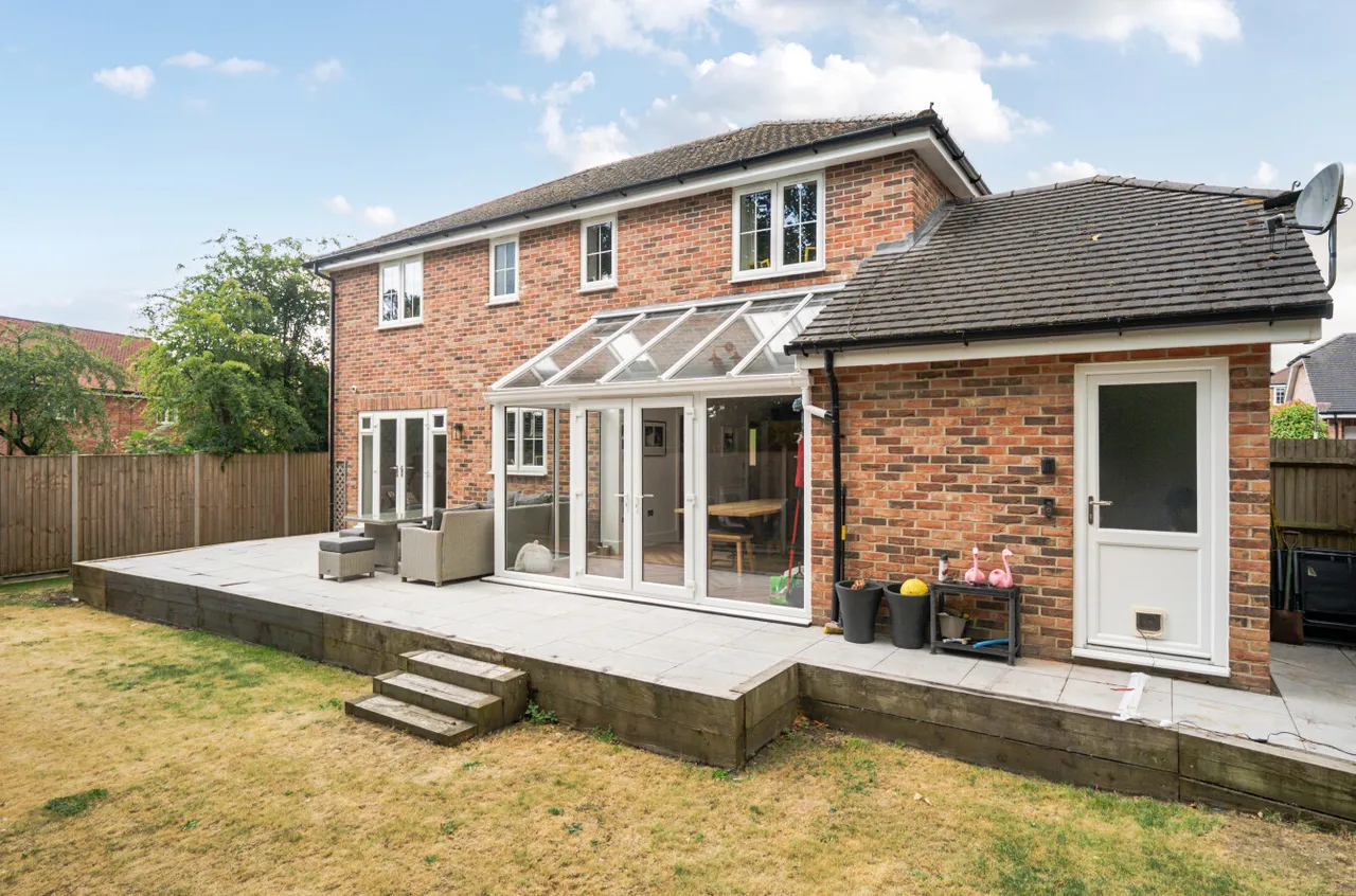 Cotswold Close, Four Marks, GU34, photo 8