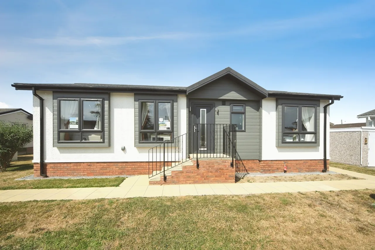 2 bed house for sale — Ivy House Park, Henlade, Taunton