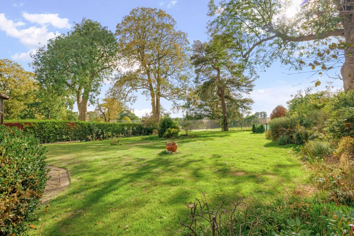 Church Lane, Hoby, LE14, photo 18