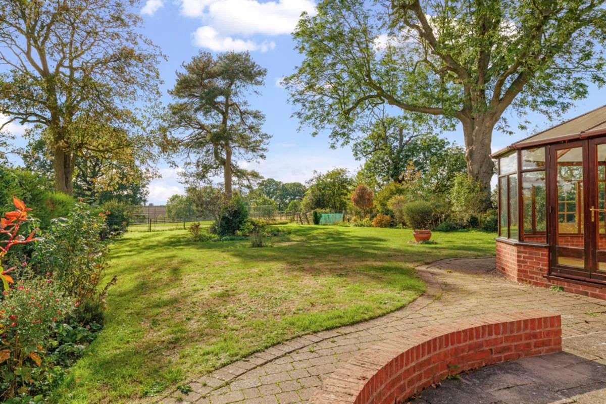 Church Lane, Hoby, LE14, photo 17