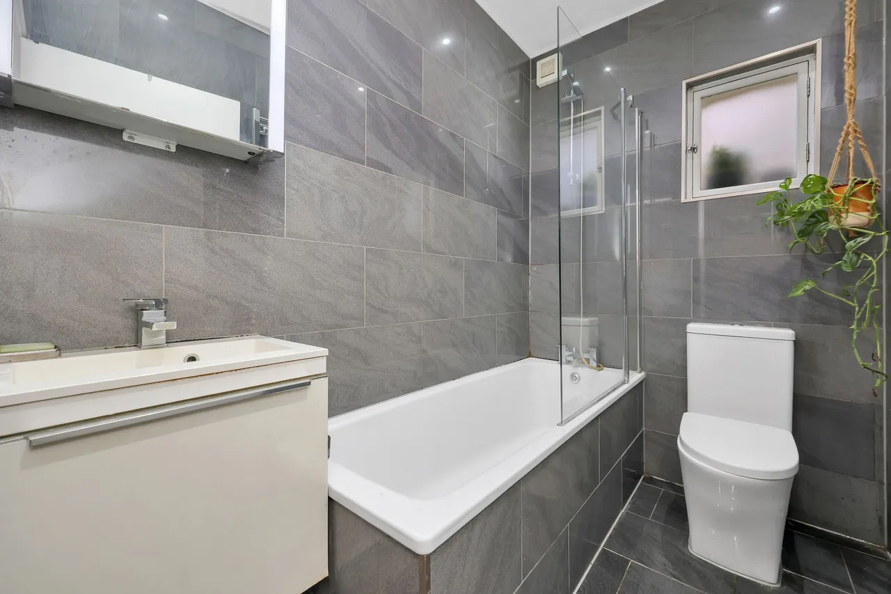 Fordwych Road, London, NW2, photo 14