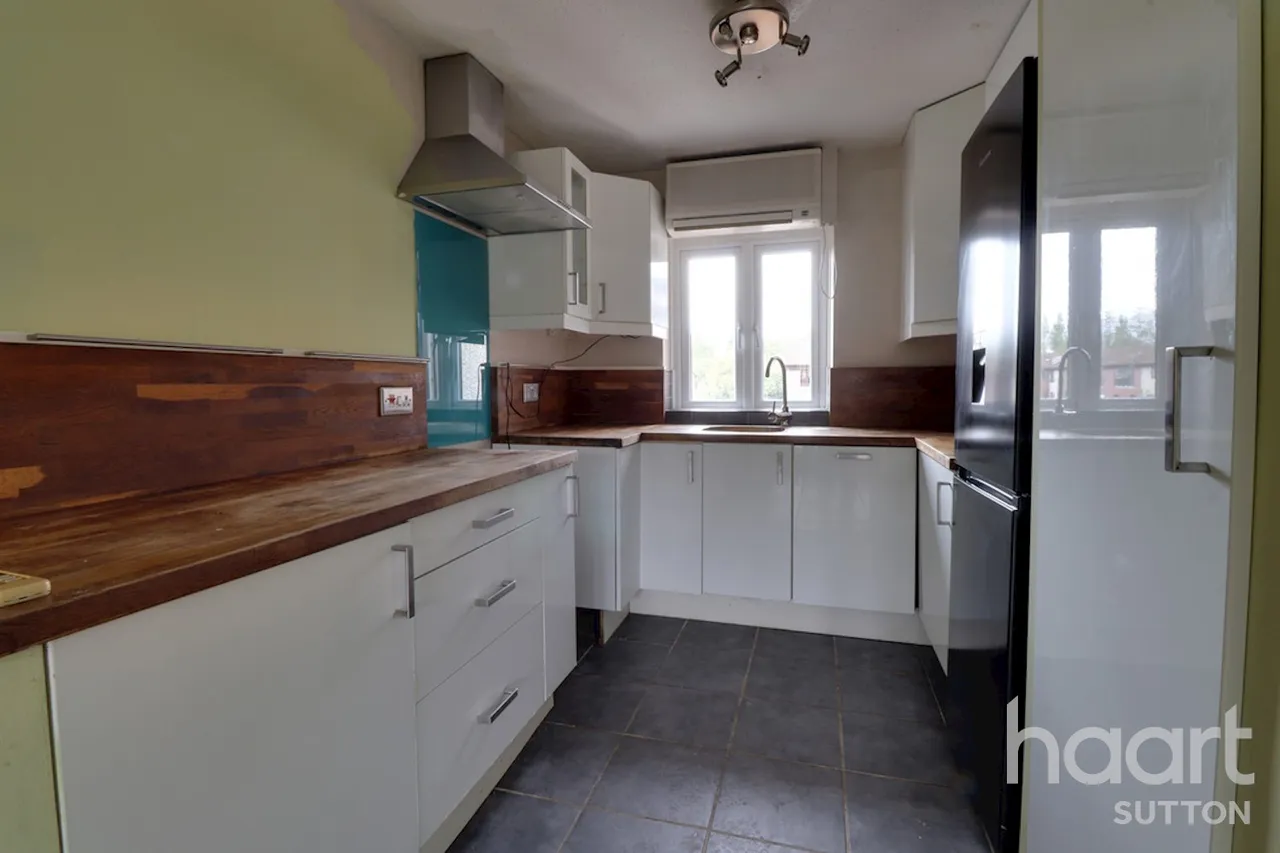 Derwent Road, London, SW20, photo 2