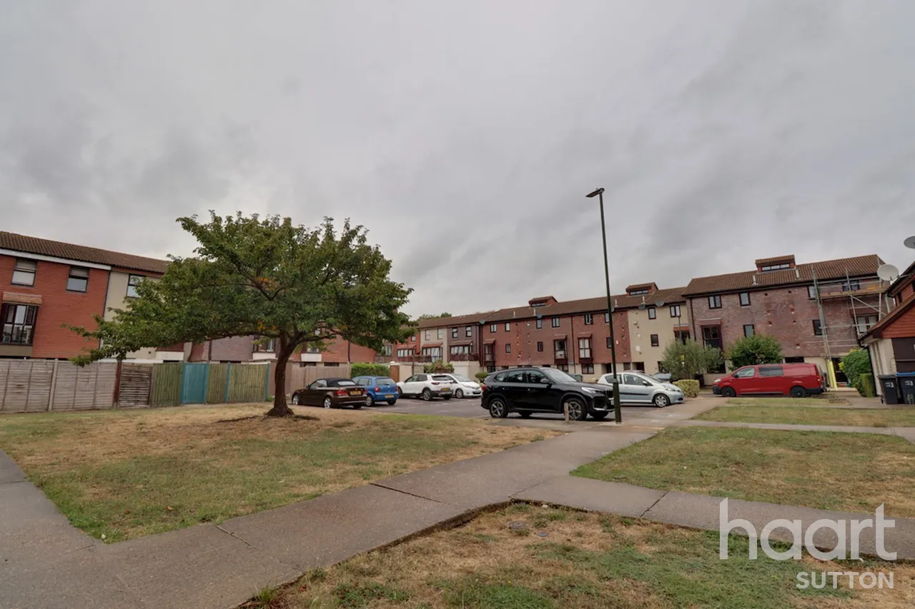 Derwent Road, London, SW20, photo 13