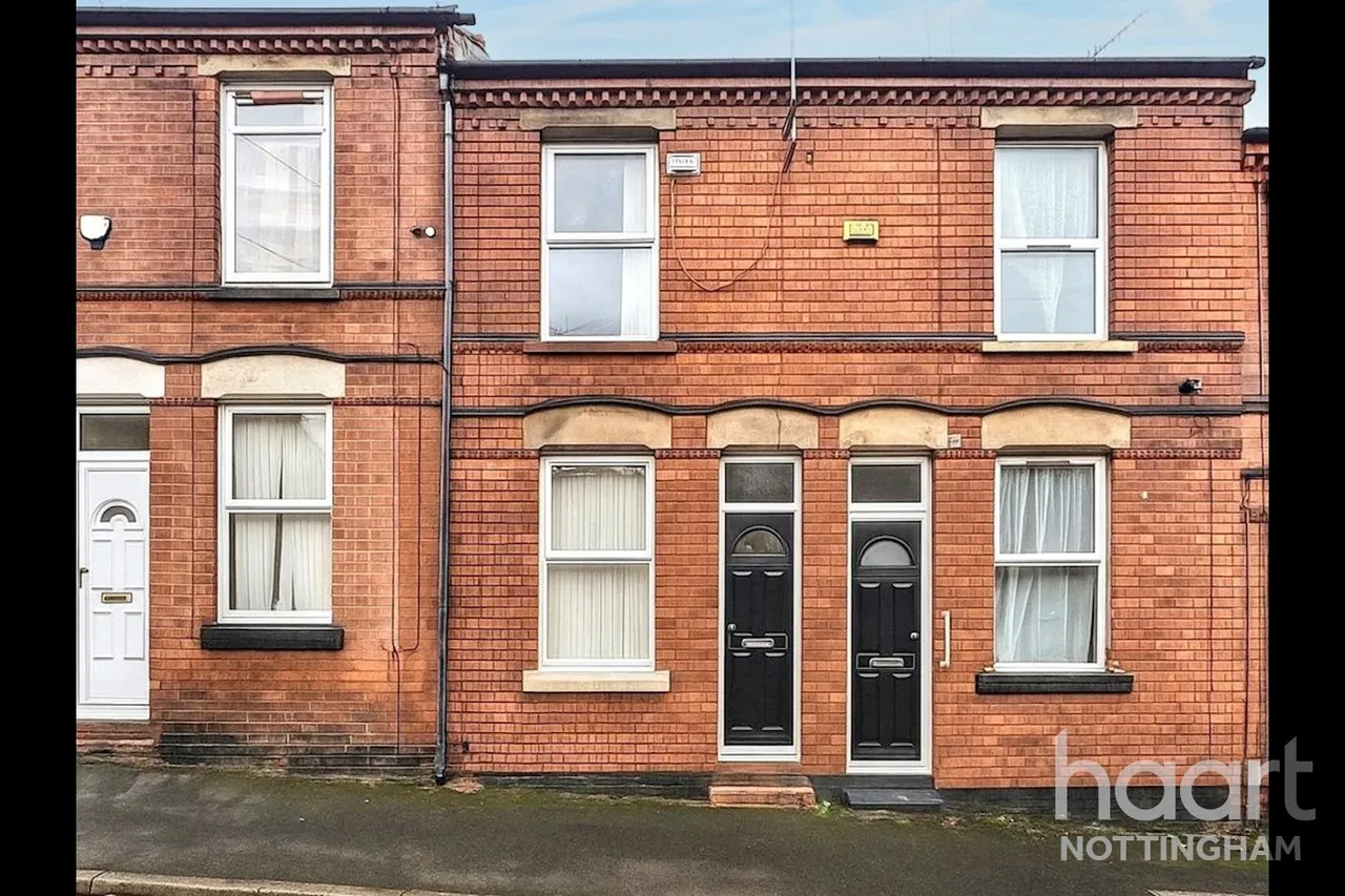 2 bed house for sale, Norwood Road, Nottingham, NG7