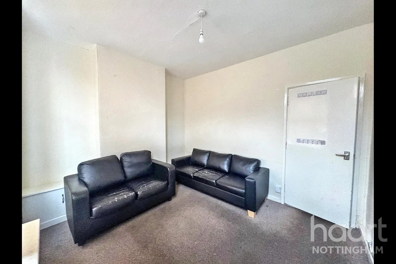 Norwood Road, Nottingham, NG7, photo 2