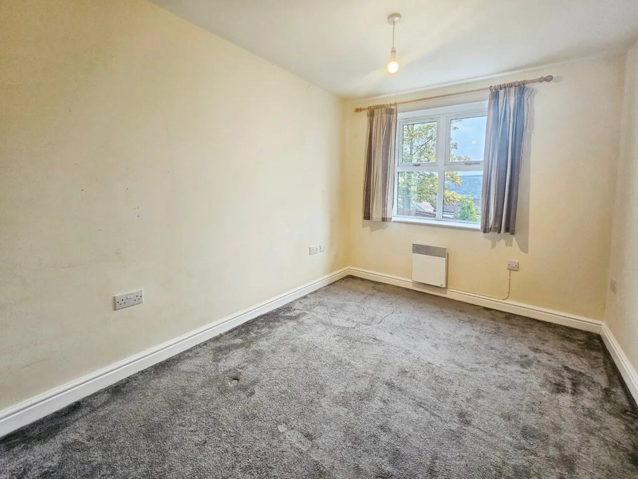 Applegarth Gardens, Riddlesden, BD20, photo 10