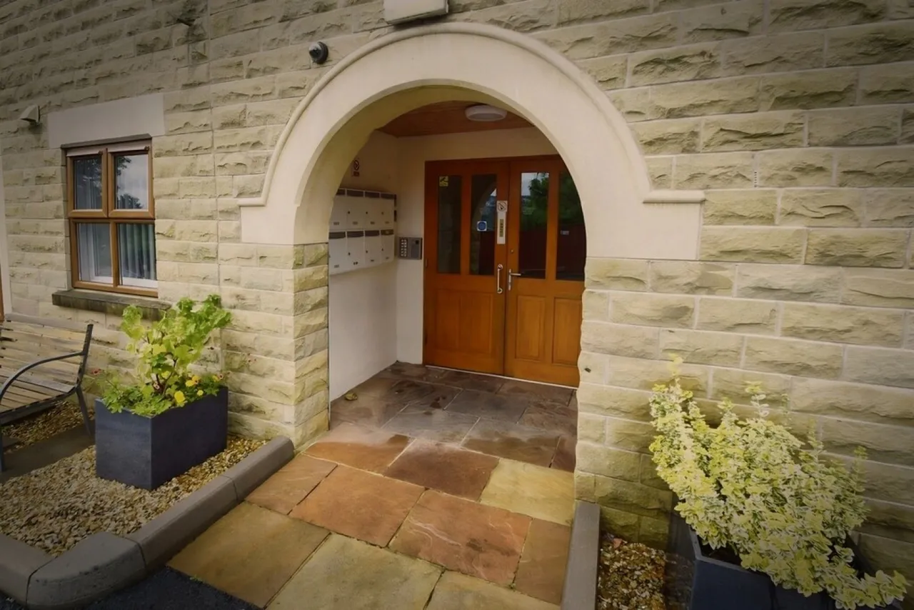 Applegarth Gardens, Riddlesden, BD20, photo 2