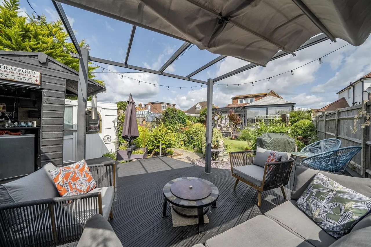 Brook Barn Way, Goring-By-Sea, Worthing, photo 10