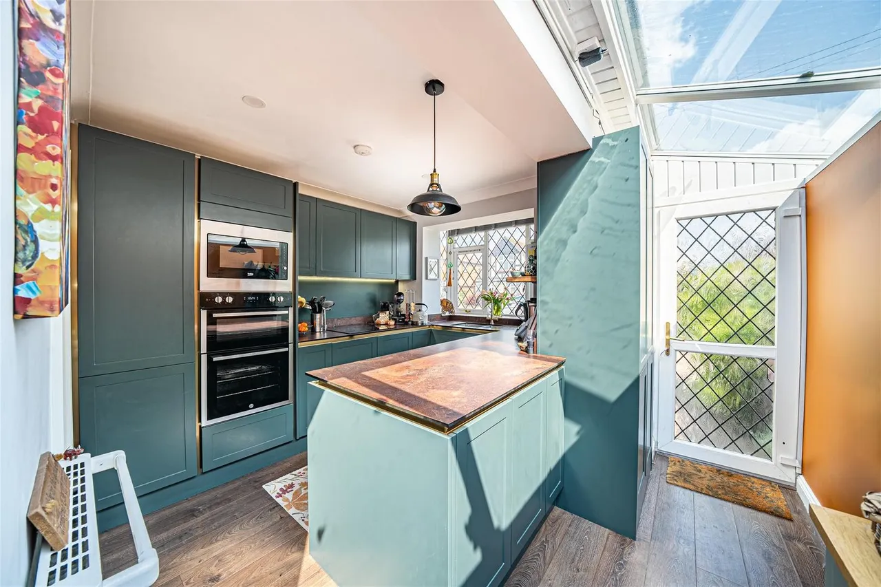 Brook Barn Way, Goring-By-Sea, Worthing, photo 9