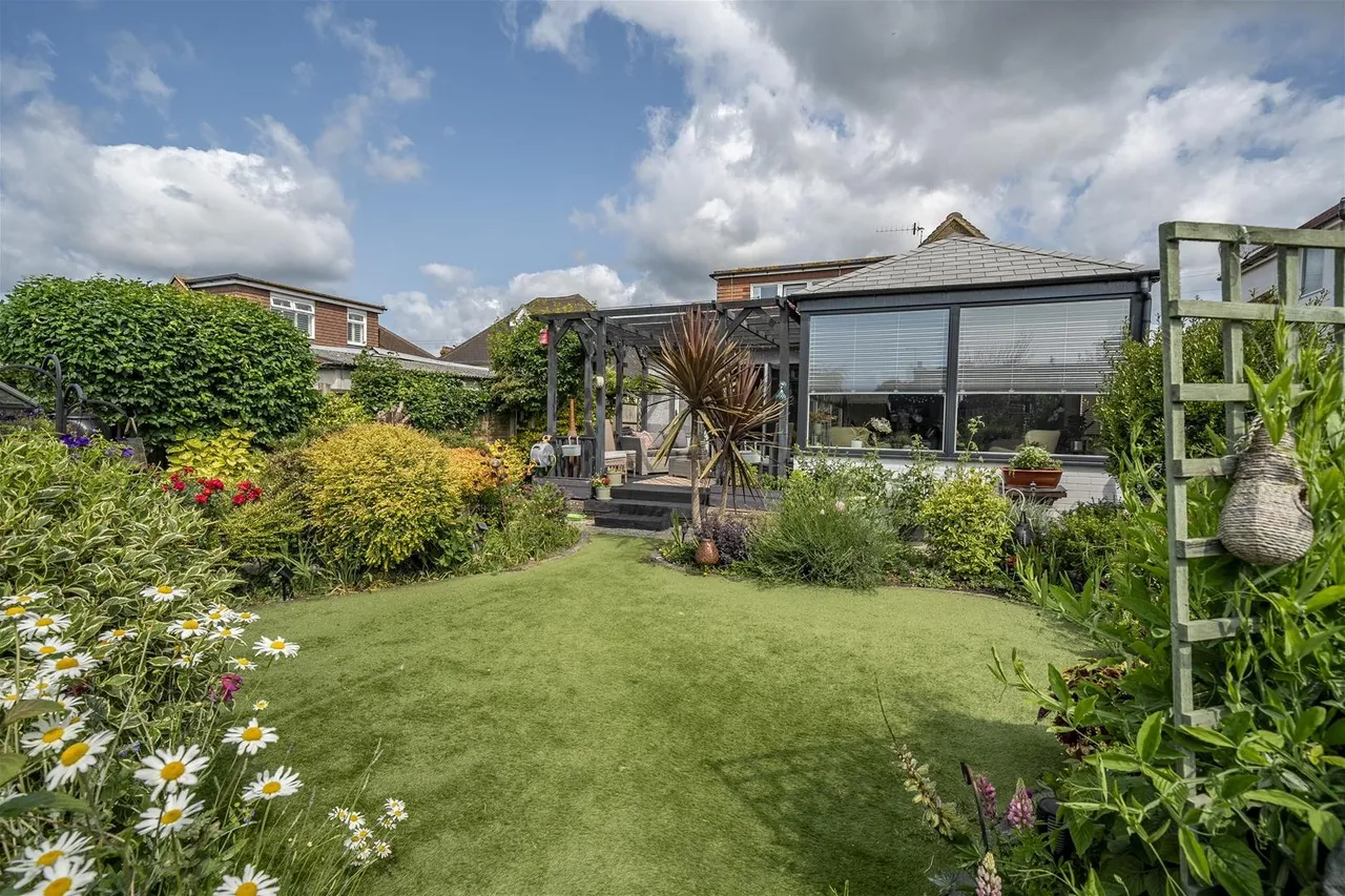 Brook Barn Way, Goring-By-Sea, Worthing, photo 11