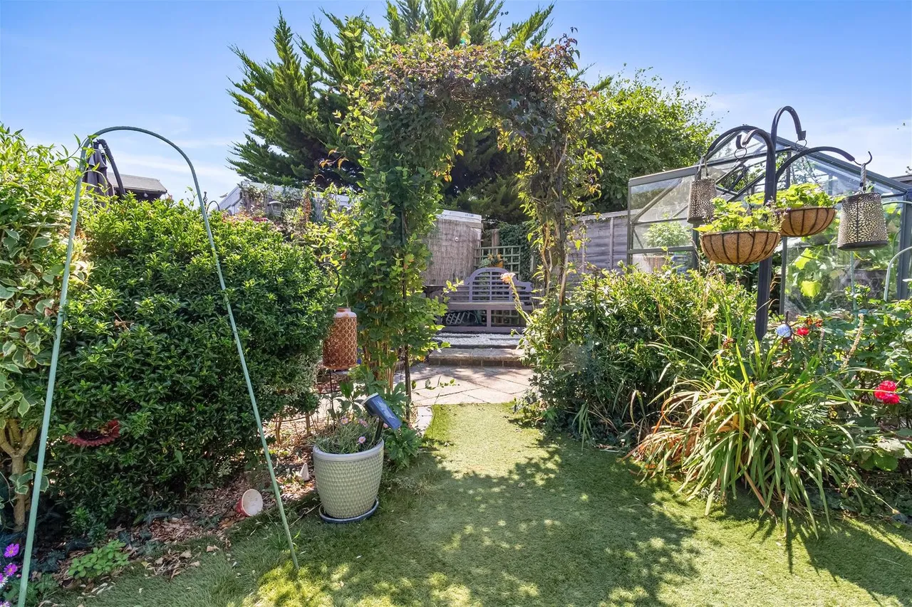 Brook Barn Way, Goring-By-Sea, Worthing, photo 33