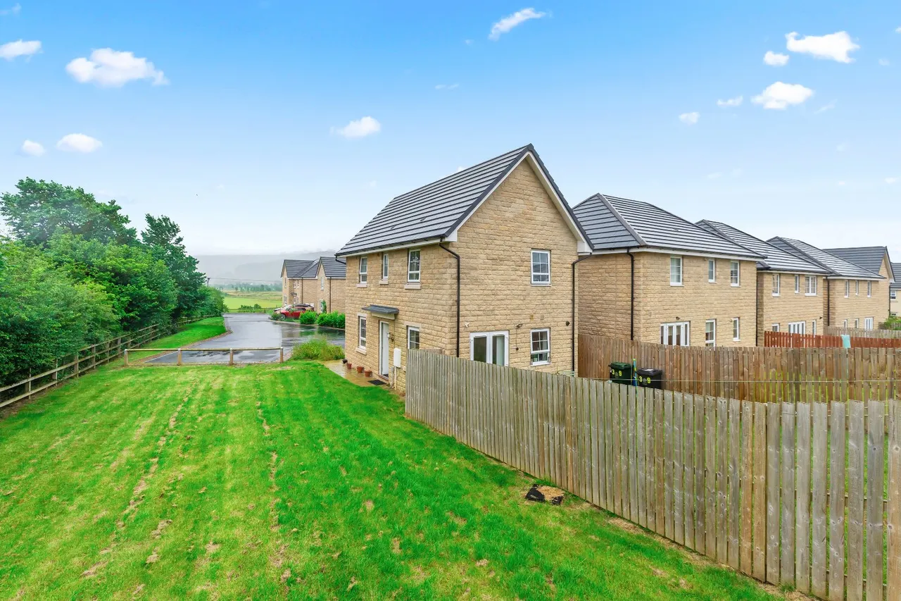 Fitch Drive, Silsden, BD20, photo 22