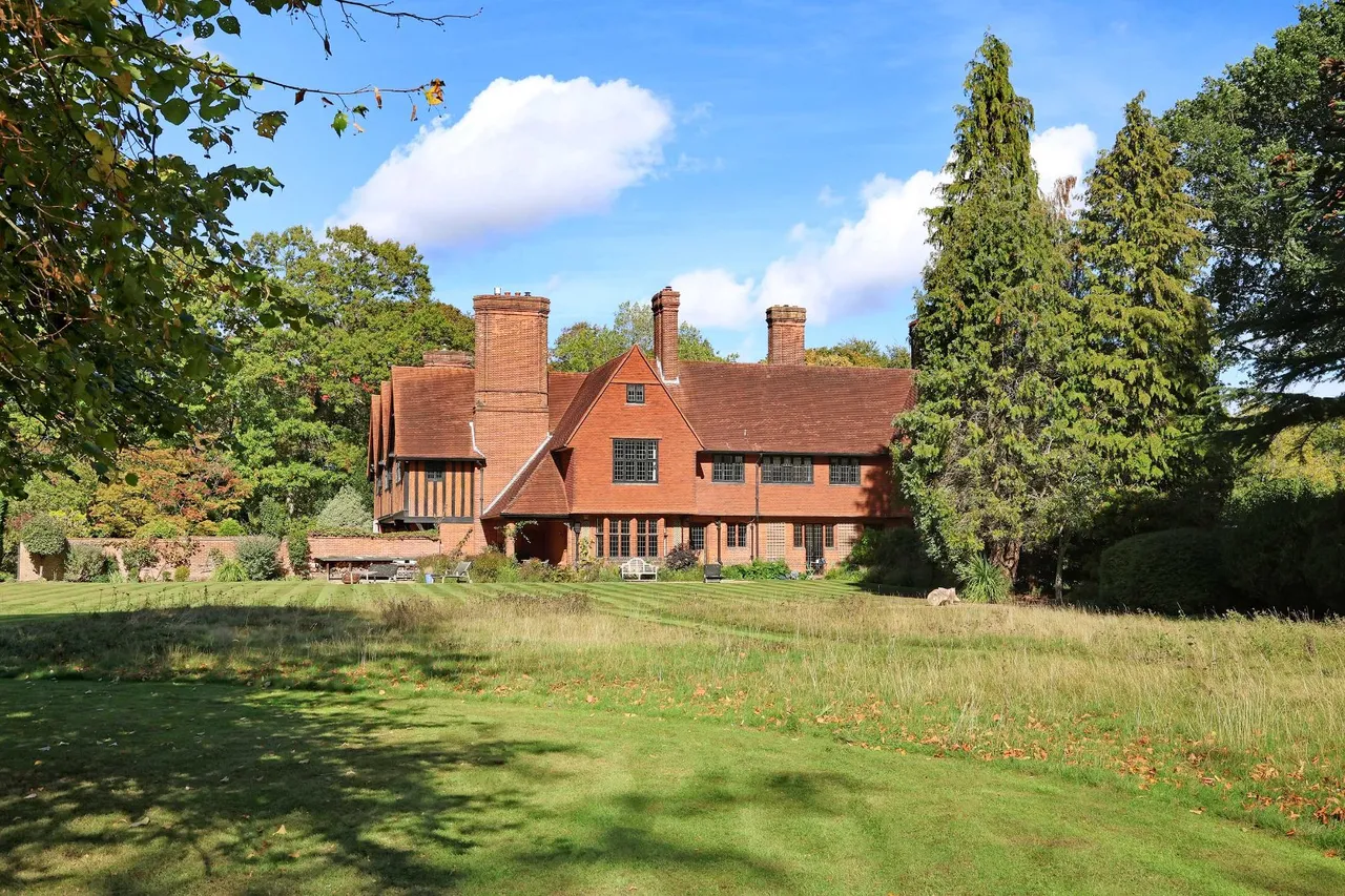 4 bed house for sale, Wooburn Common Road, Wooburn Green, HP10