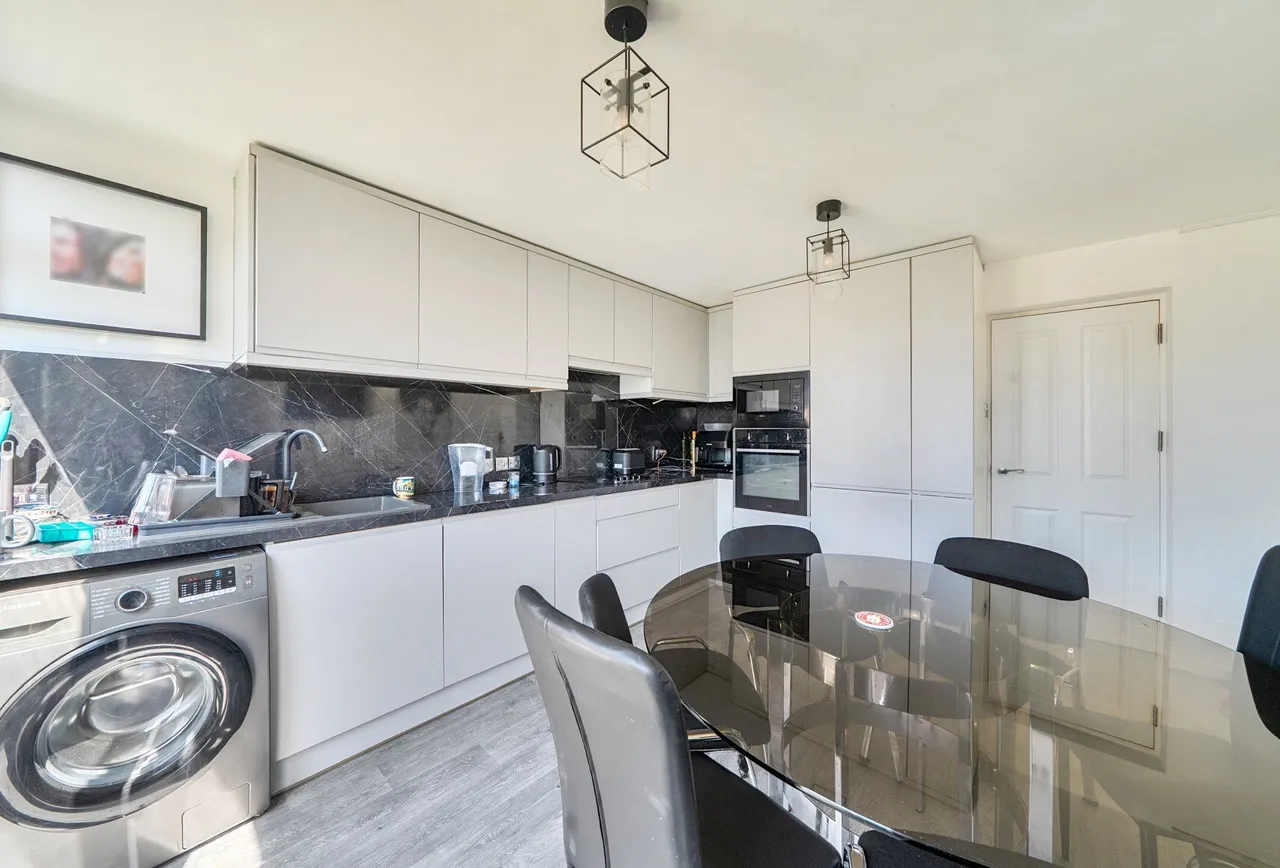 Huntingdon Close, Mitcham, CR4 1XL, photo 4
