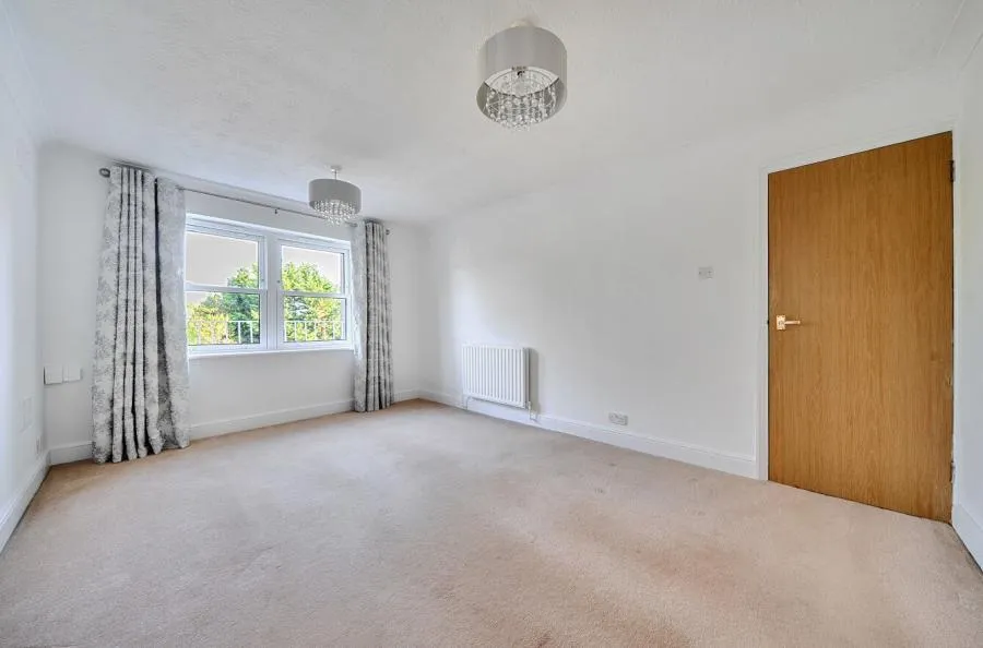Elm Road, Redhill, RH1, photo 2