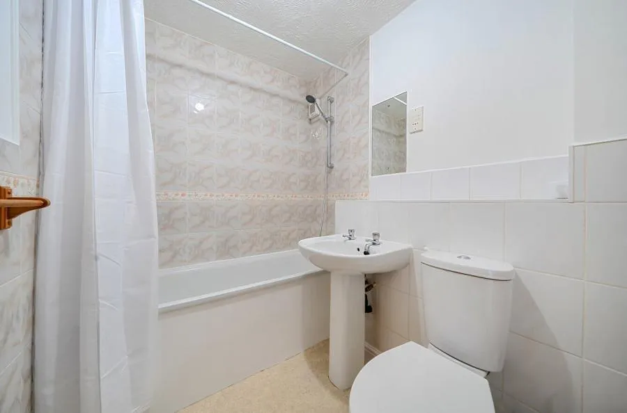 Elm Road, Redhill, RH1, photo 8