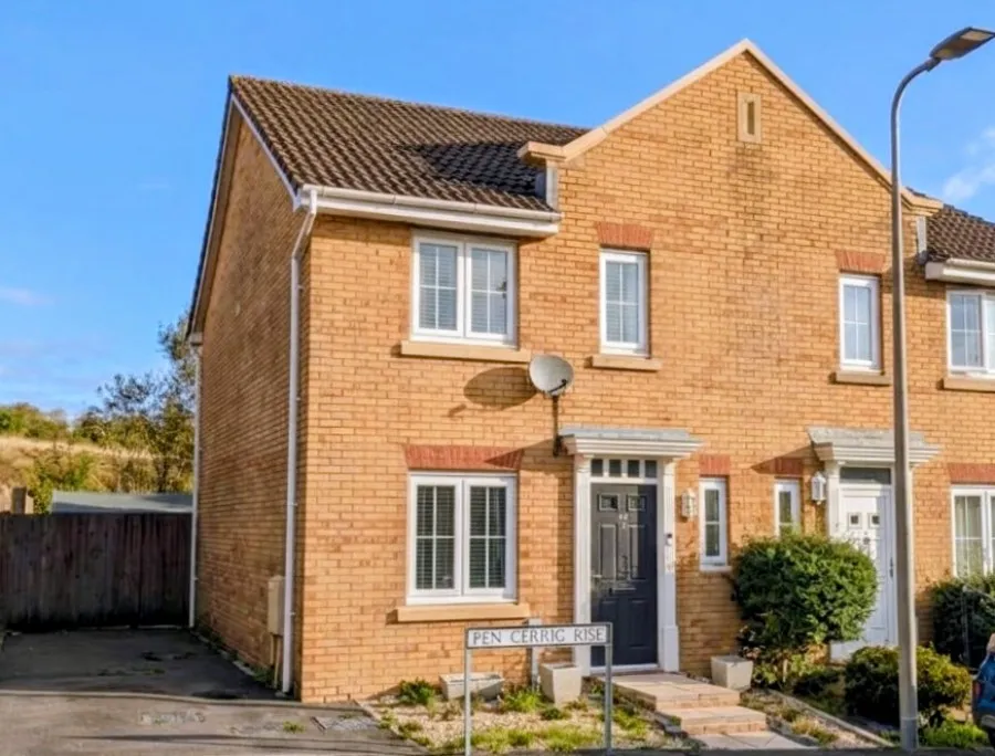 3 bed house for sale, Pen Cerrig Rise, Heolgerrig