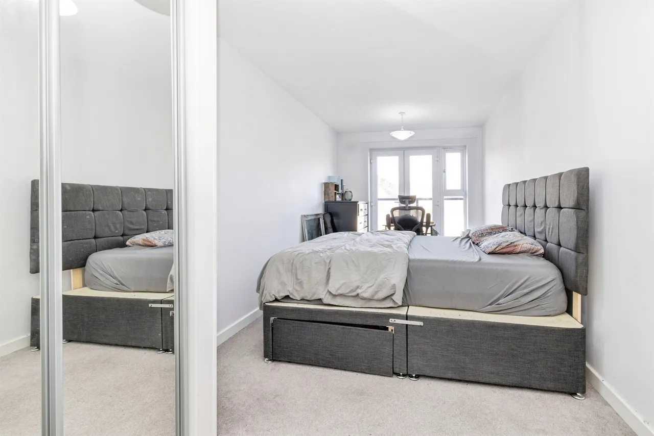 Park Avenue, Bushey, WD23, photo 6