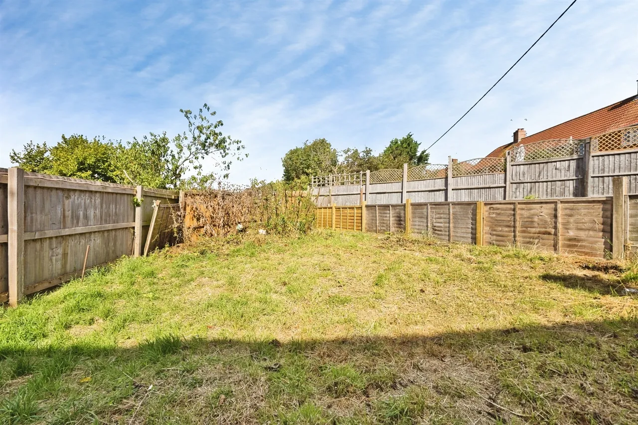 Highfield Road, Yeovil, BA21, photo 16