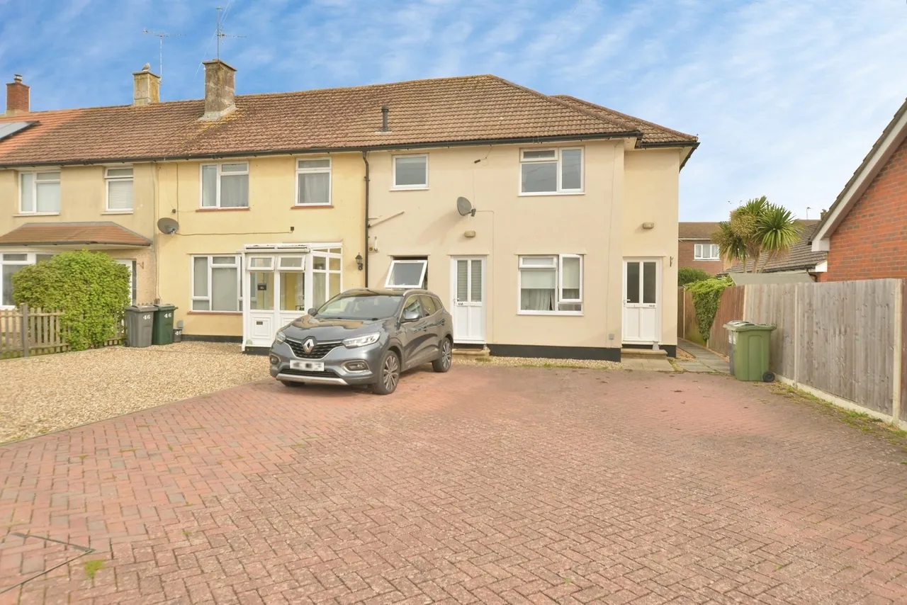 2 bed flat for sale, Essetford Road, Ashford, TN23