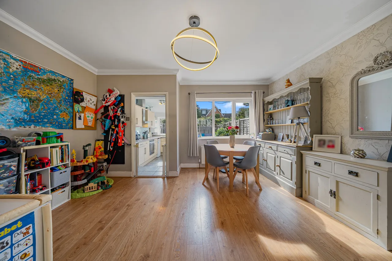 Alexandra Road, Addlestone, KT15, photo 5