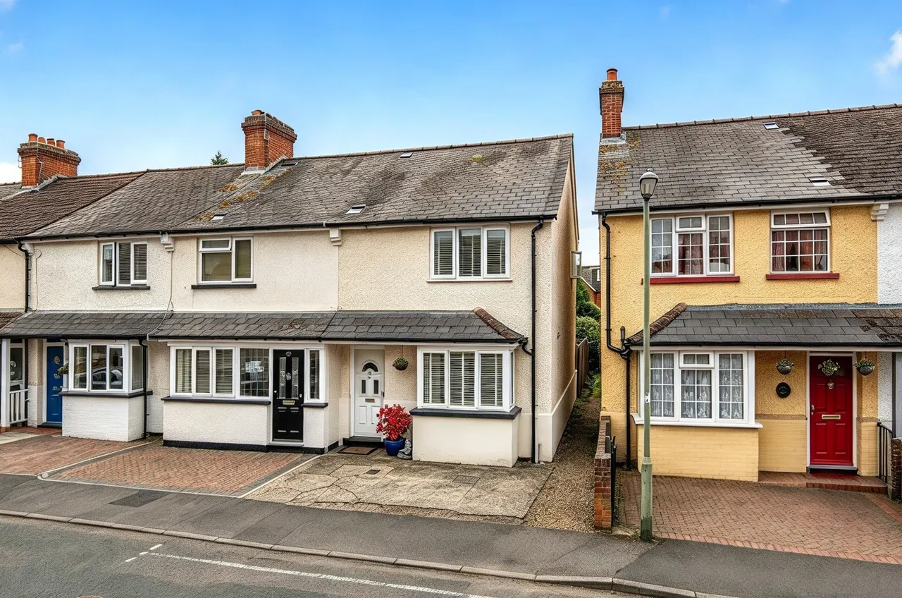 3 bed house for sale, Alexandra Road, Addlestone, KT15