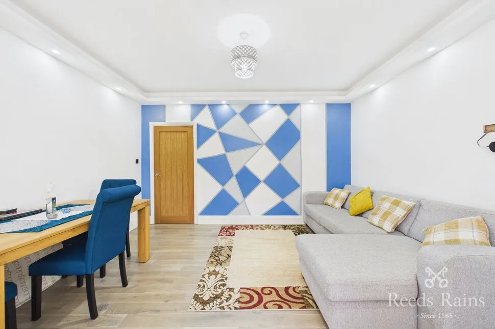 Bradford Road, Wakefield, WF1, photo 16
