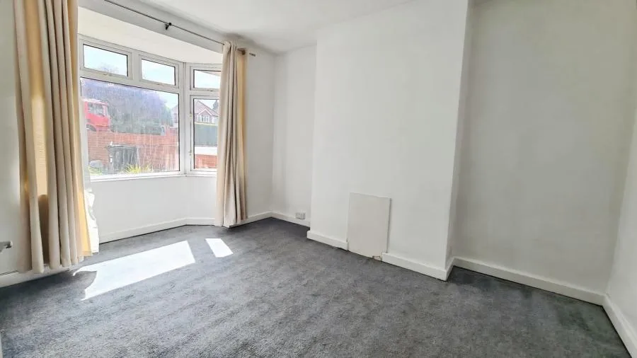 Wokingham Road, Earley, RG6, photo 2