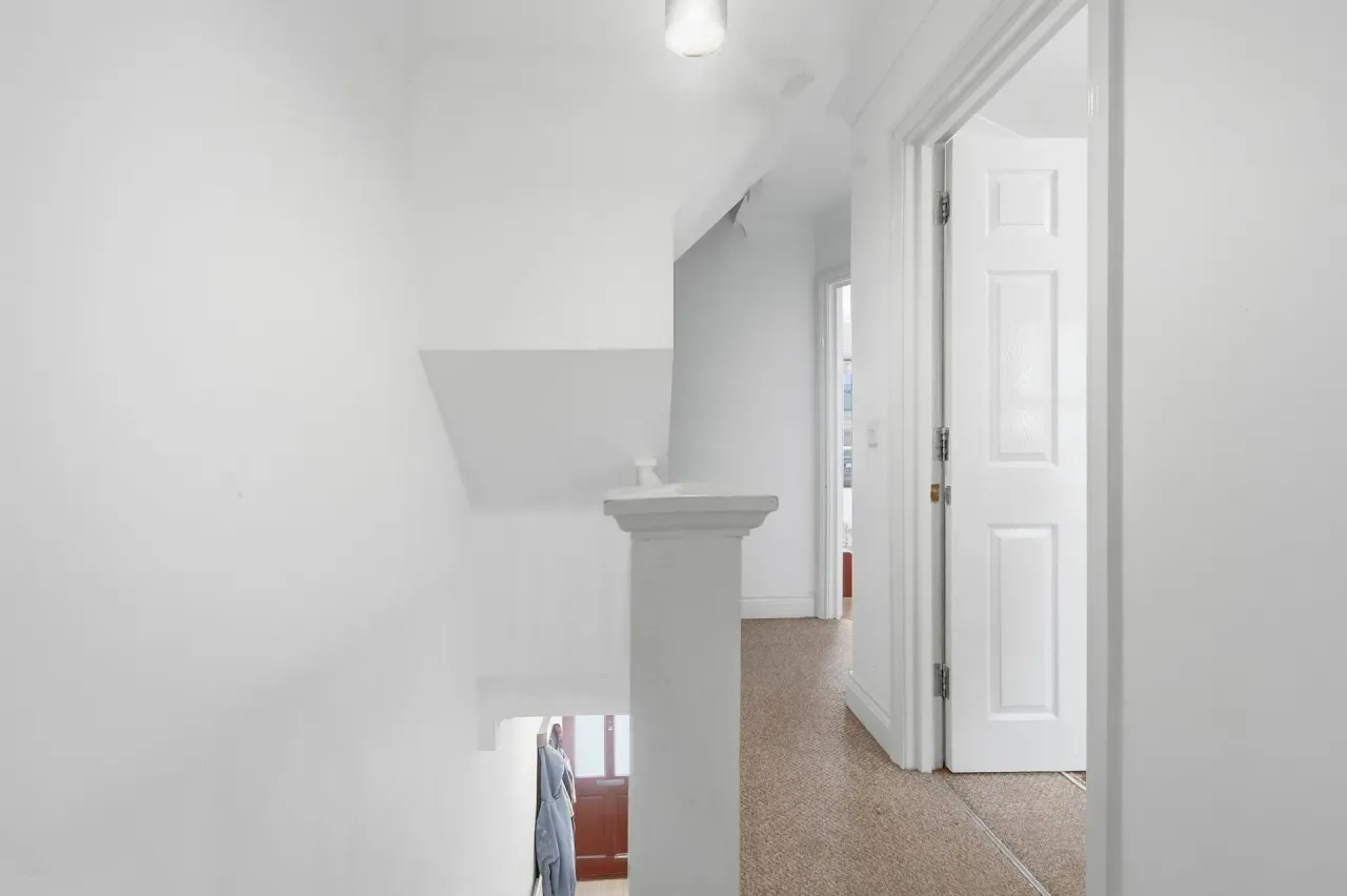 Sidmouth Road, London, E10, photo 9