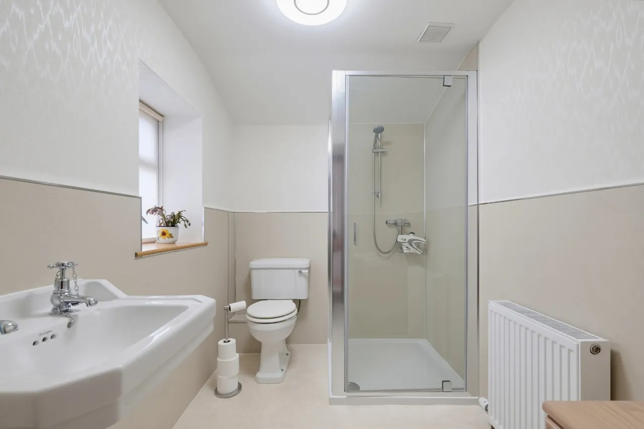 Gordon Terrace, Insch, AB52, photo 9