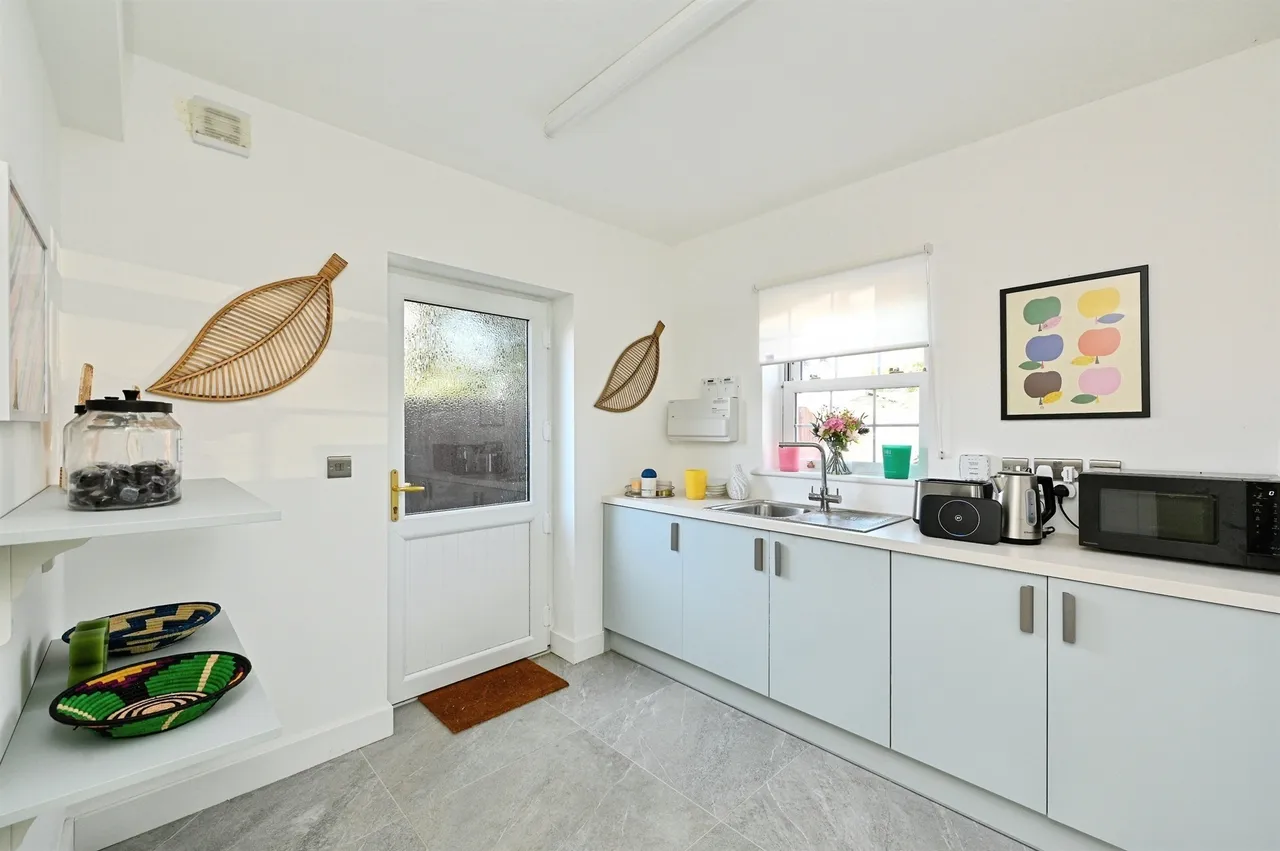 Main Road, West Winch, PE33, photo 9