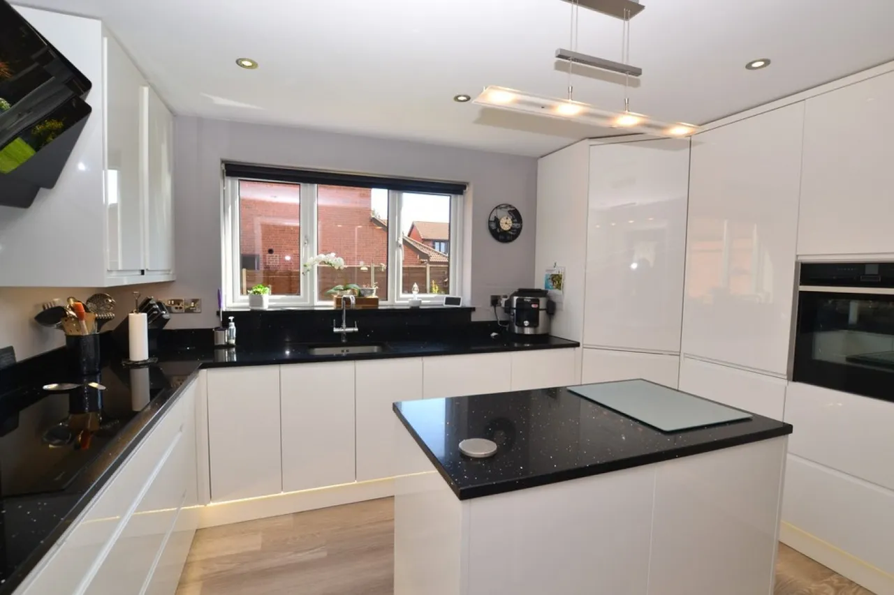 Broomwood Close, Grantham, photo 8
