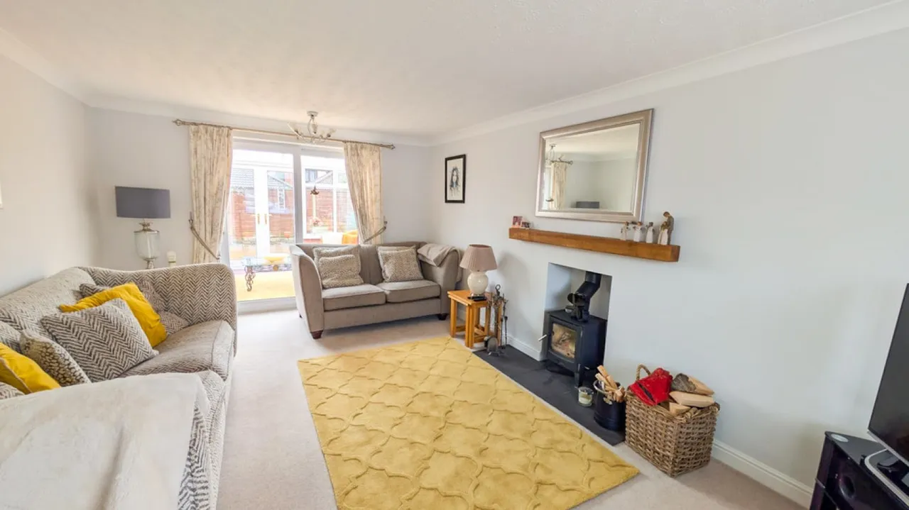 Broomwood Close, Grantham, photo 9