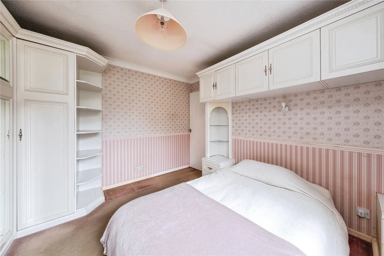 Fontwell Drive, Bletchley, Milton Keynes, Buckinghamshire, MK3, photo 4