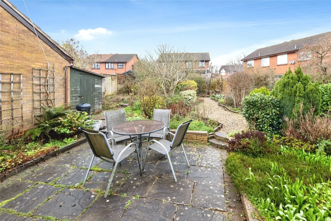 Fontwell Drive, Bletchley, Milton Keynes, Buckinghamshire, MK3, photo 12