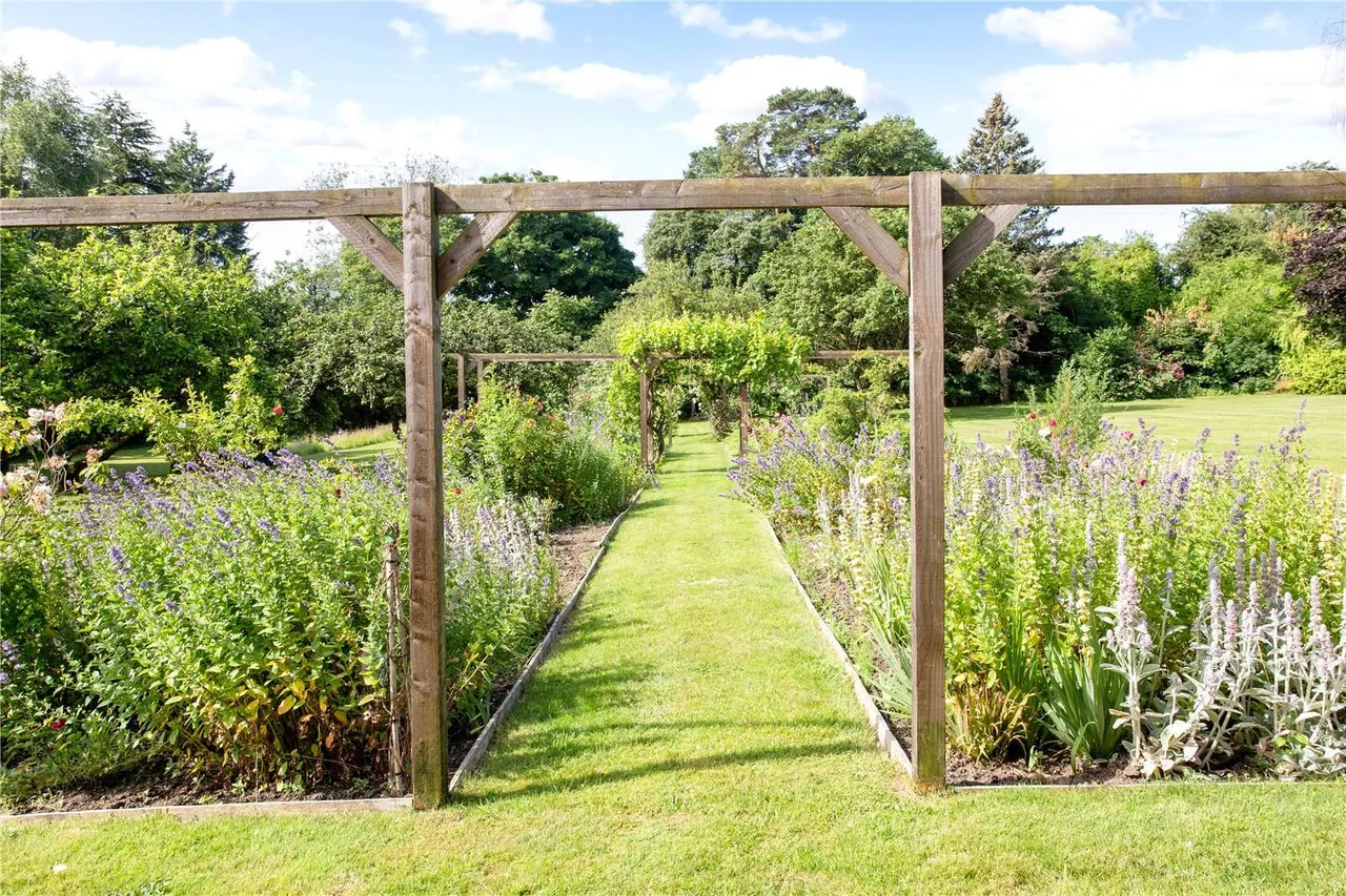 The Glade, Letchworth Garden City, SG6, photo 25