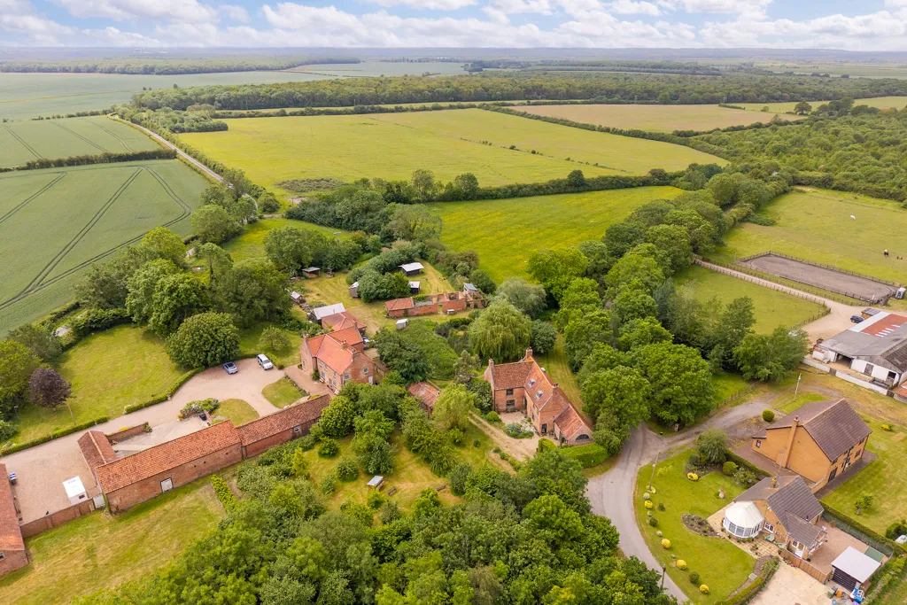 Kingthorpe Manor Farm, Kingthorpe, LN8, photo 2